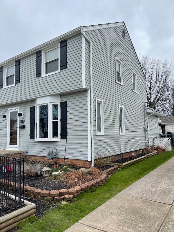 Building Photo - 8119 Covington Dr