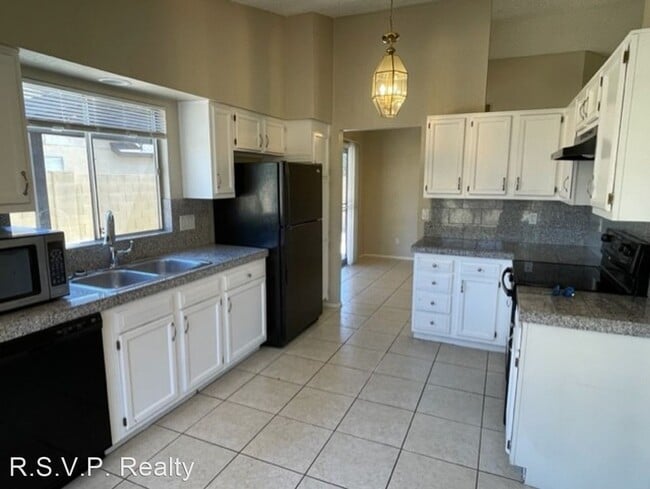 Building Photo - 3 br, 2 bath House - 3782 E. Acoma Drive