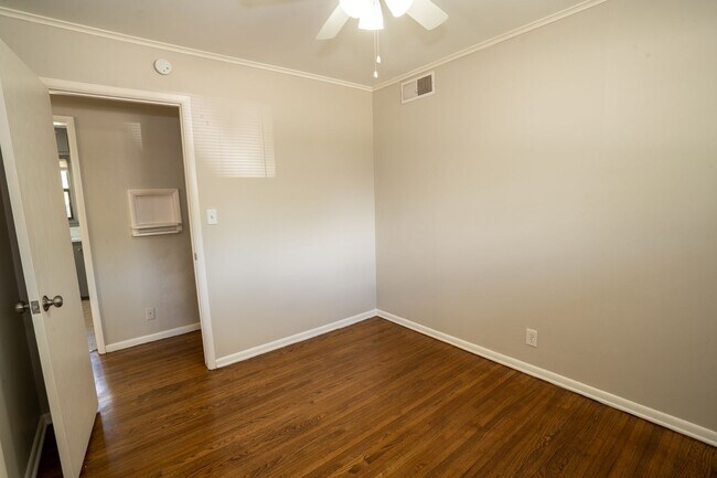 Foto del edificio - 3 Bed 1 Bath MIDTOWN home!!