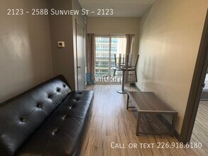 Building Photo - 258B-258B Sunview St