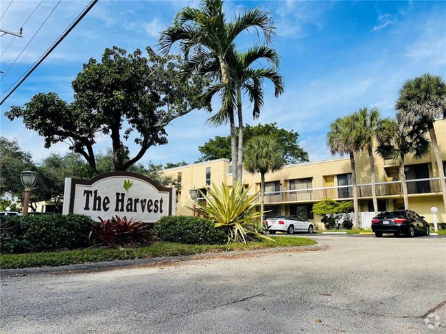 Building Photo - 2810 SW 87th Ave
