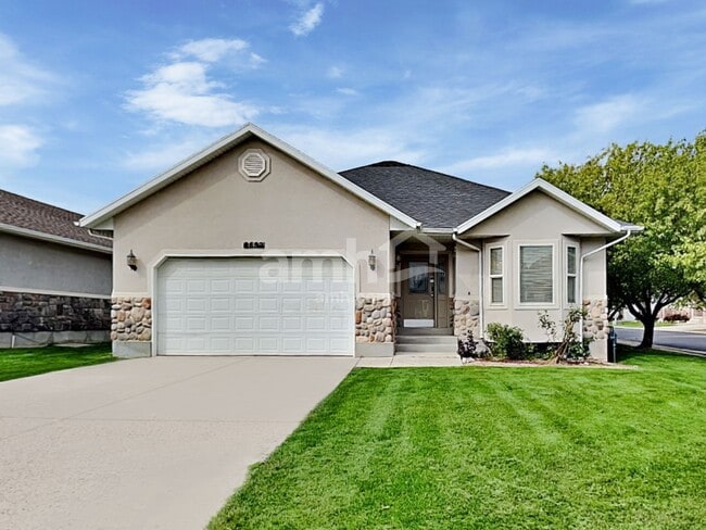 Building Photo - 8682 Dove Meadows Ln