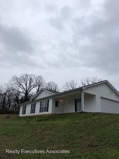 Primary Photo - 301 McCall Rd
