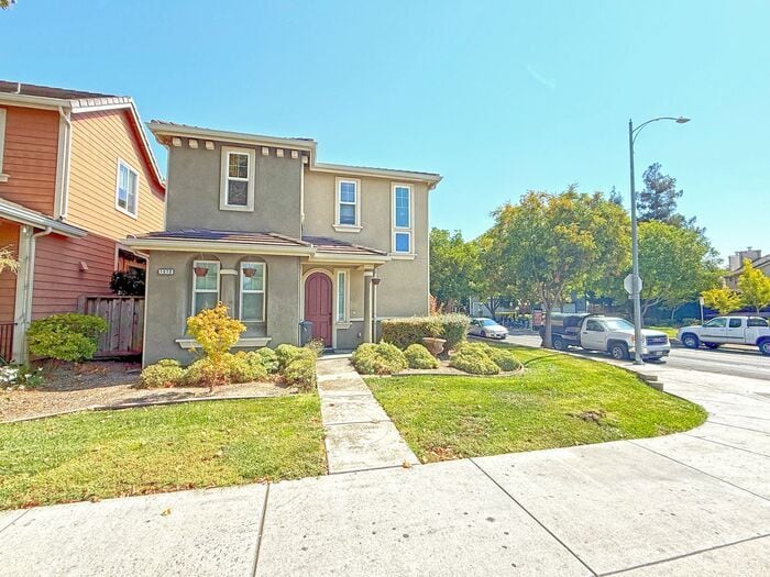 Foto principal - 1070 E William St
