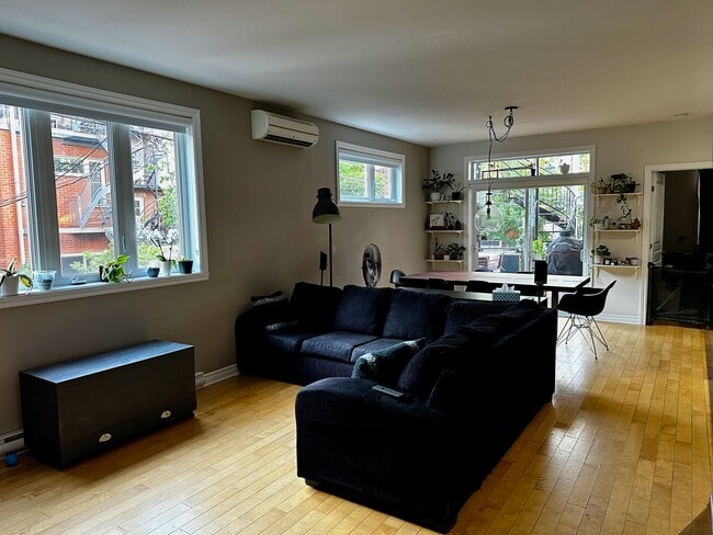 Photo du bâtiment - 1713 Rue Cuvillier