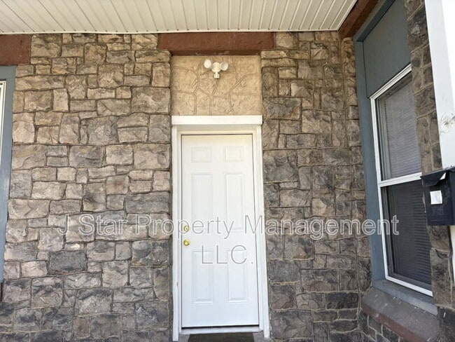 Building Photo - 2851 Kutztown Rd