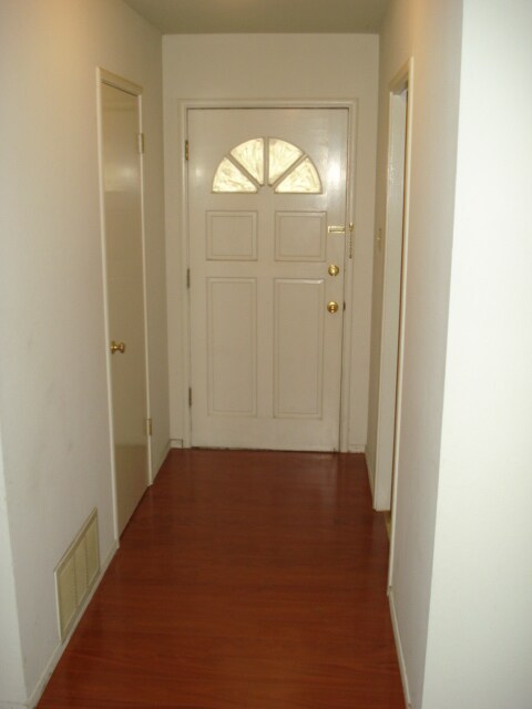 Foto del edificio - SINGLE STORY, 4 BED, 2 BA, LARGE LOT, ARDEN ARCADE AREA