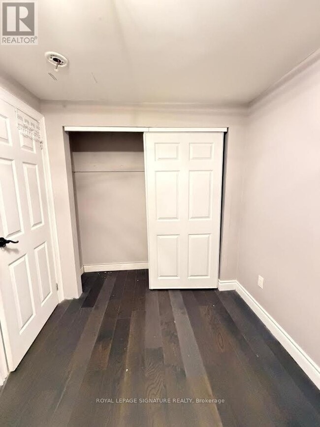 Photo du bâtiment - 10 Salisbury Cir