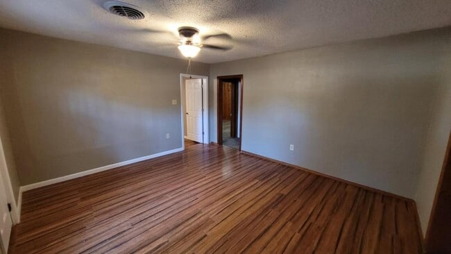 Building Photo - 33200 Walker Rd N