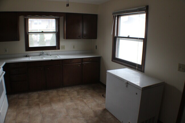 Foto del edificio - 2651 Western Ave