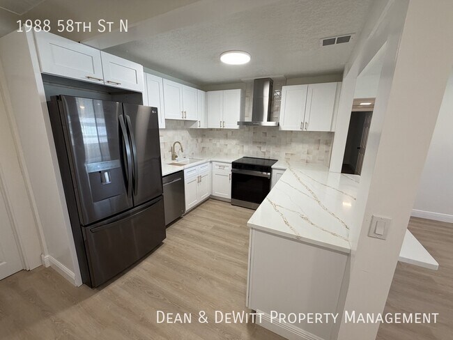 Foto del edificio - 1988 58th St N