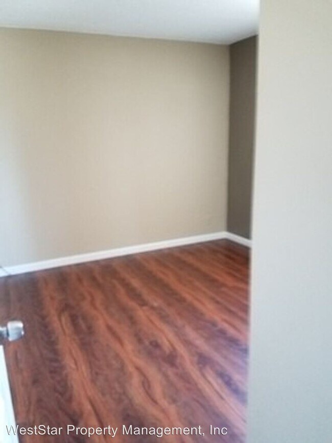 Foto del edificio - 2216 W Wardlow Rd