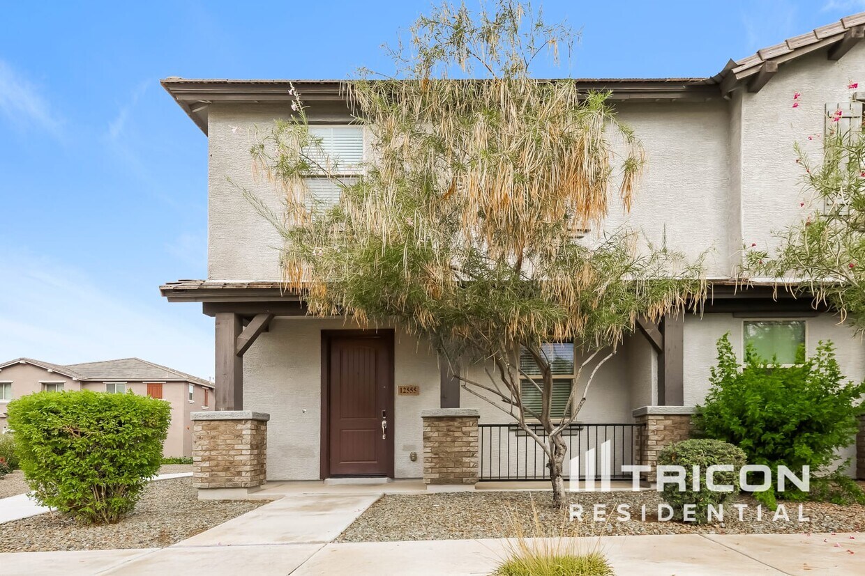 Foto principal - 12555 W Hummingbird Terrace