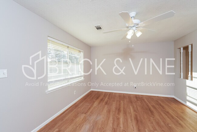 Foto del edificio - 5946 Dewey Heights Rd