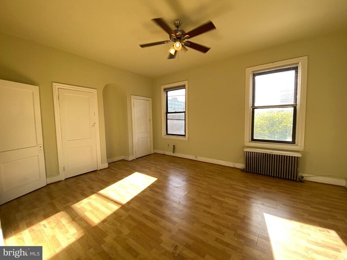 Primary Photo - 117 S 22nd St