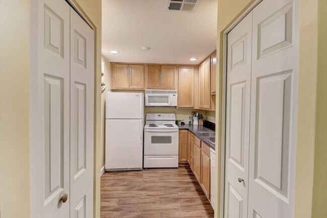 Building Photo - 4354 N 82nd St