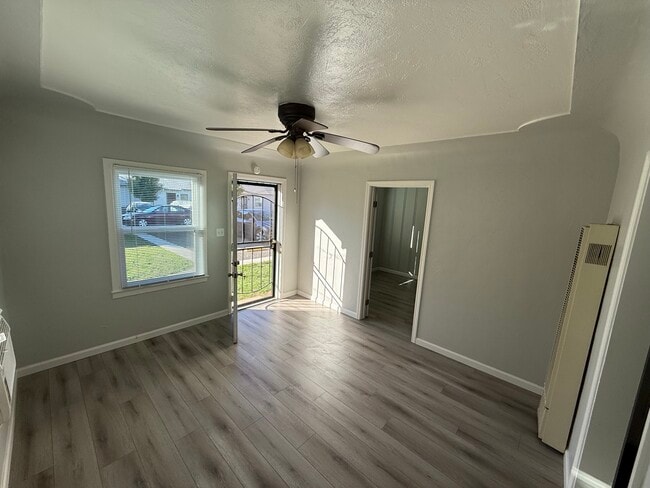 Building Photo - 1812 Clayton Ave