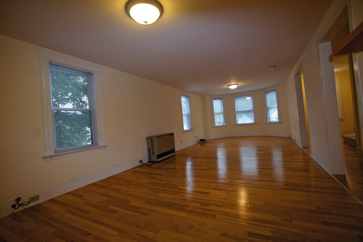 20 Whipple Rd, Kittery, ME 03904 Townhome Rentals in Kittery ME