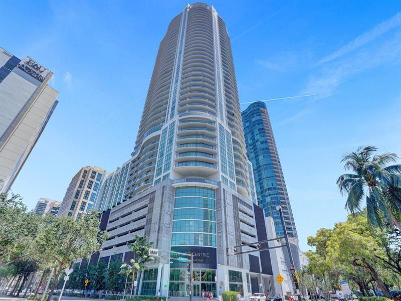 Foto principal - 100 E Las Olas Blvd