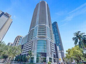 Building Photo - 100 E Las Olas Blvd