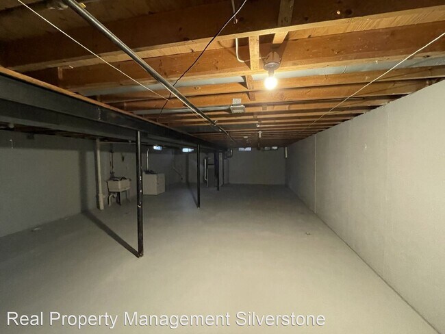 Foto del edificio - 3 br, 1 bath House - 5716 N Walton