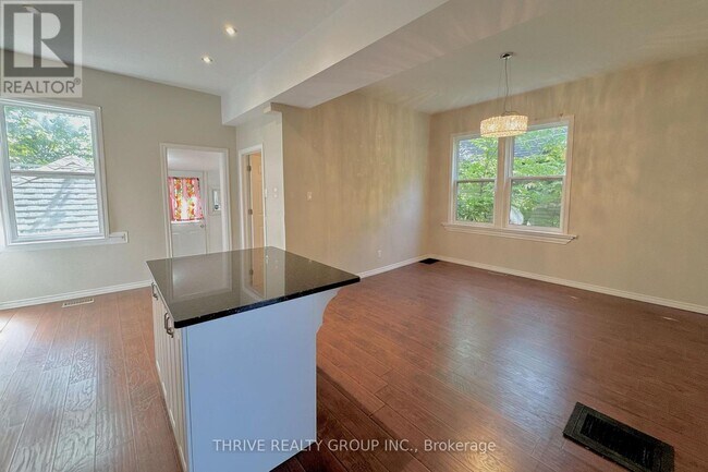 Photo du bâtiment - 119 McClary Ave