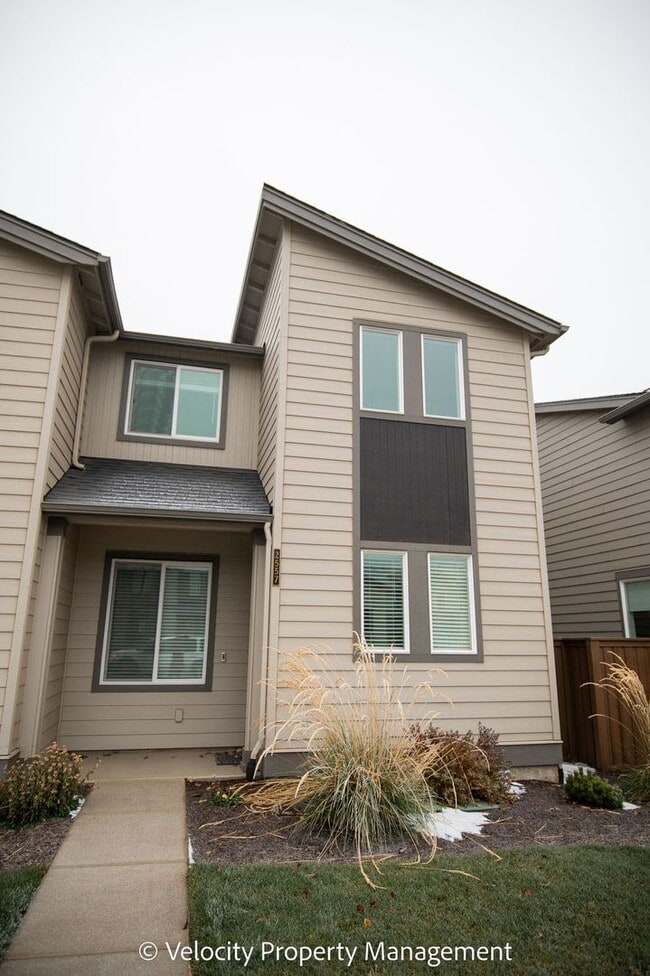 Foto del edificio - 3 Bedroom Townhome close to Hospital!