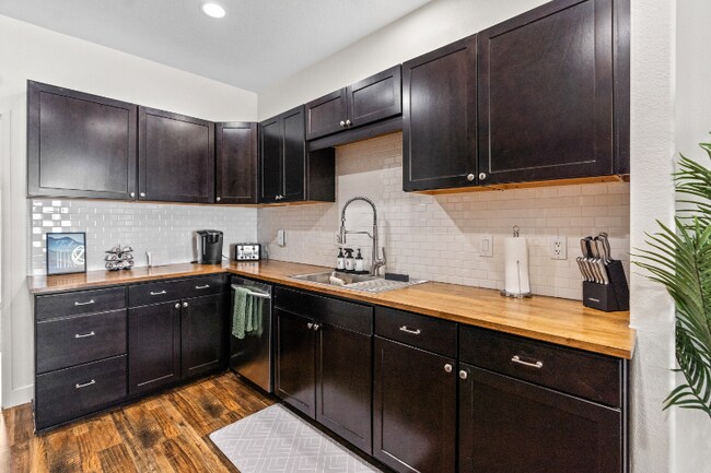 Foto del edificio - 47395 Monroe St