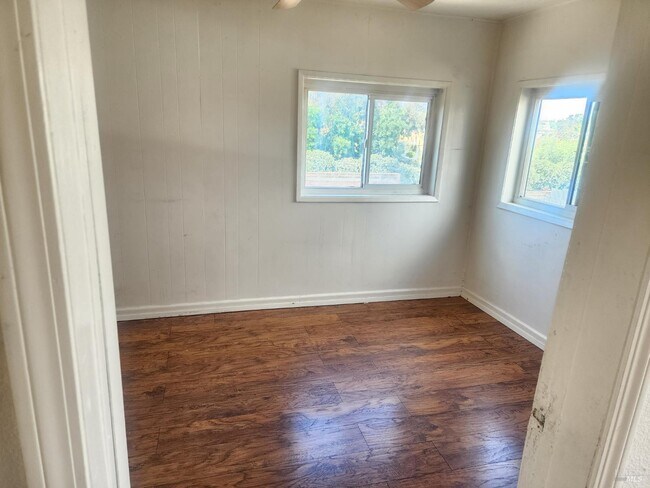 Foto del edificio - 1017 Taylor Ave