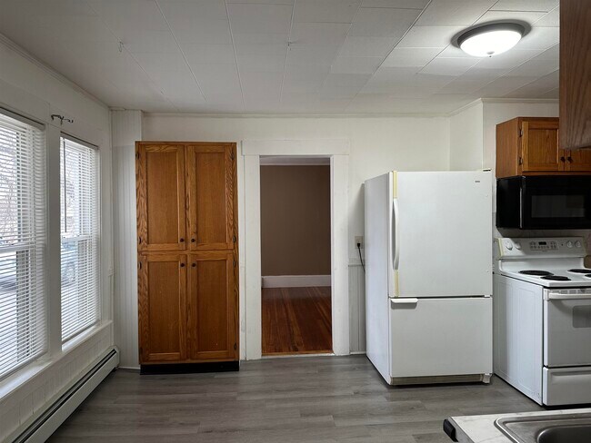 Building Photo - 127 Tarrytown Rd