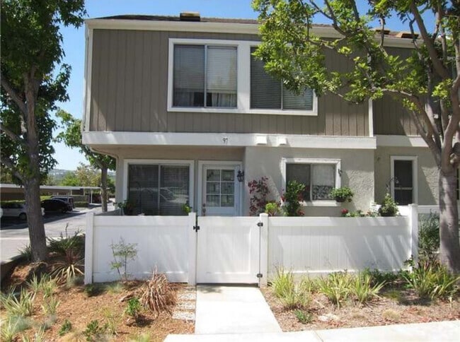 Building Photo - 97 Abbeywood Ln