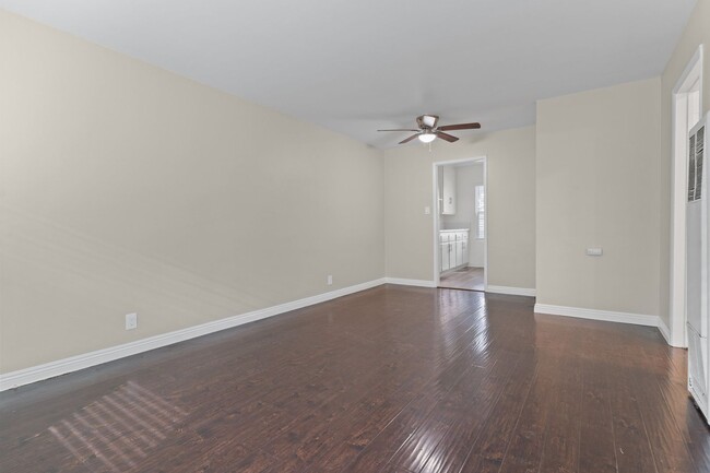 Interior Photo - 201-209 E 12th Street