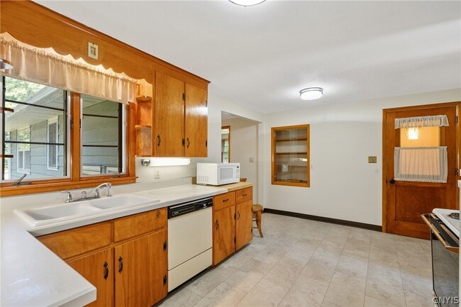 Building Photo - 107 Overlook Dr