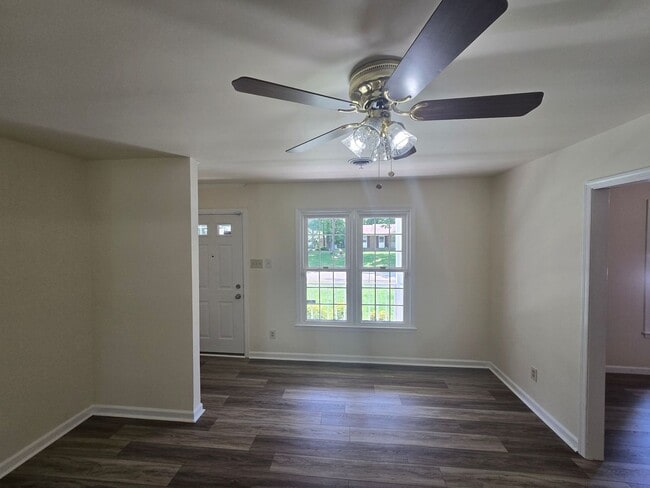 Building Photo - Stunning 3 bedroom home for rent in Ramble...