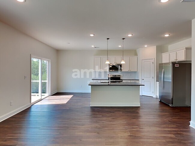 Foto del edificio - 312 Willow Ln