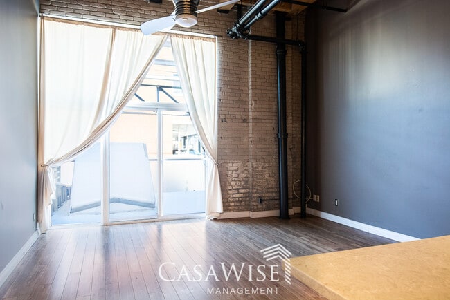 Building Photo - 10309-107 107 St NW