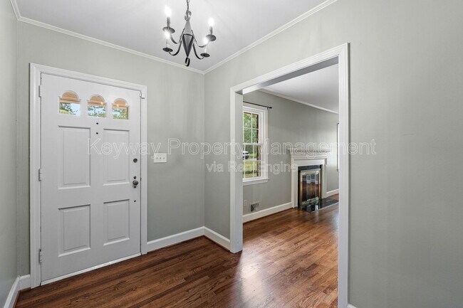 Foto del edificio - 1529 Dibble Rd S W