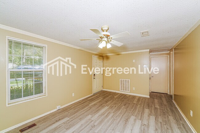 Foto del edificio - 2524 Oak Leaf Ln