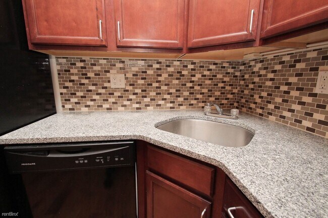 Foto del edificio - 1801 Cecil B. Moore Ave