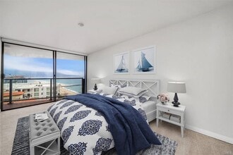 Building Photo - 531 Esplanade