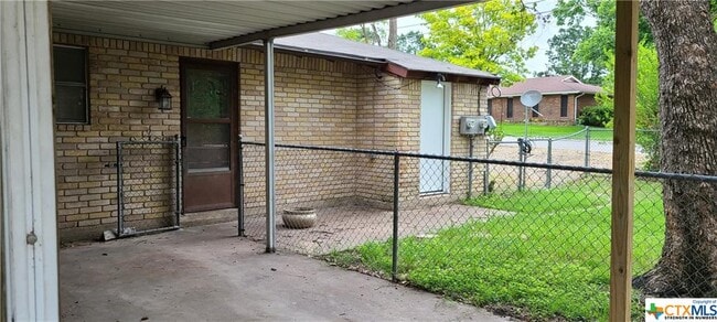 Building Photo - 3601 Ivanhoe Dr