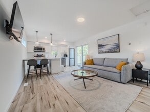 Building Photo - 113 113 Ave NW