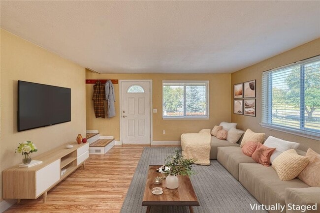 Building Photo - 296 Hartt Hill Dr