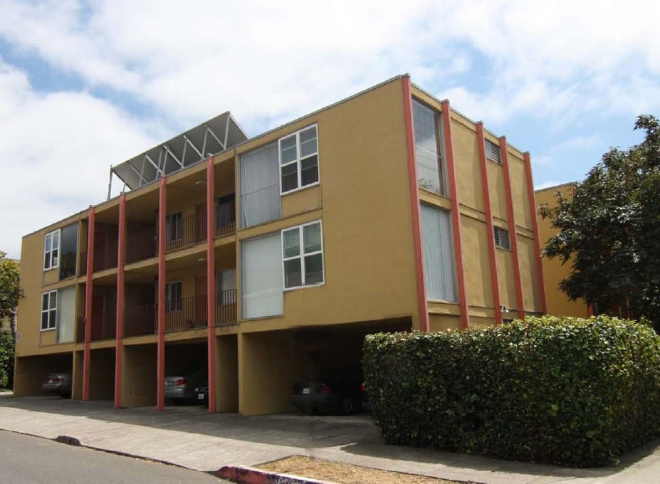 Primary Photo - 2801 College Ave
