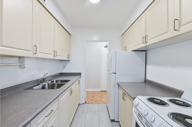 Photo du bâtiment - Davisville Tower