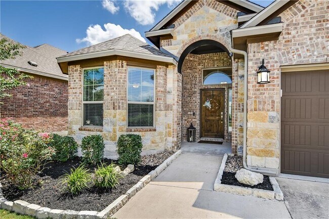 Foto del edificio - 3217 Cotton Blossom Way