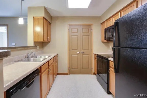 Foto del edificio - 2724 Deer Lakes Dr