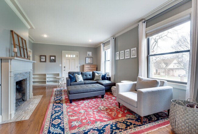 sala de estar - 4206 Farrar Ave