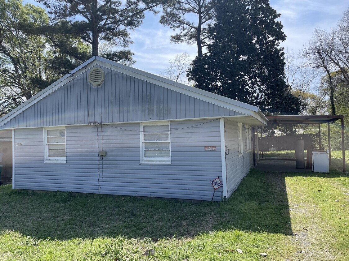 1707 Hoover Ave, Bastrop, LA 71220 House for Rent in Bastrop, LA