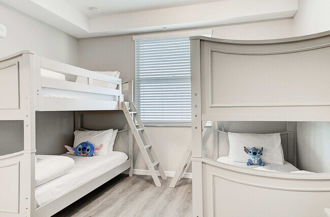 Foto del edificio - 4731 Clock Tower Dr